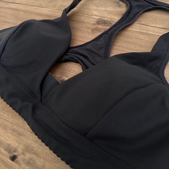 Lululemon All Day Breeze Bra Black Size 4 - Picture 2 of 5